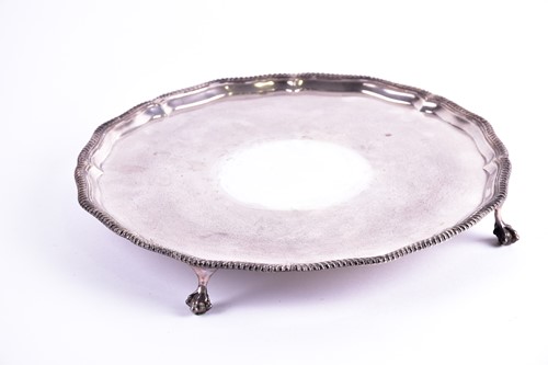 Lot 296 - An Edwardian circular silver salver, London...