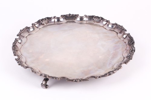 Lot 312 - A George V silver salver, Birmingham 1924 by...