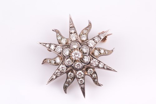Lot 72 - A late 19th / early 20th centuy diamond...