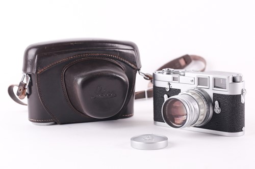 Lot 348 - A Leica DBP Ernest Leitz GMBH Wetzlar M3...