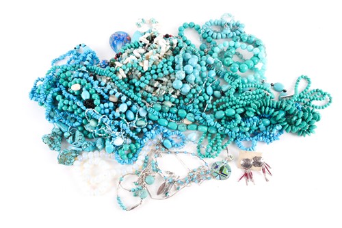 Lot 87 - A large quantity of necklaces with many round...