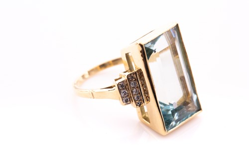 Lot 160 - An 18ct yellow gold, diamond, and aquamarine...