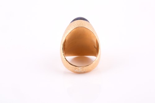 Lot 176 - Grima. An 18ct yellow gold and lapis lazuli...