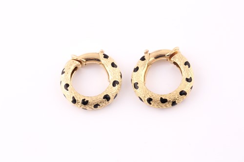 Lot 327 - A pair of Kutchinsky 18 carat gold and enamel...