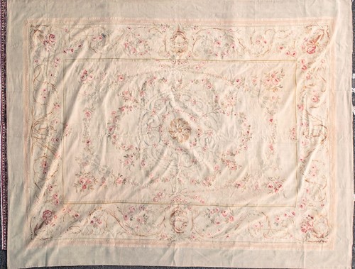 Lot 199 - A 20th-century ivory ground Aubusson style...