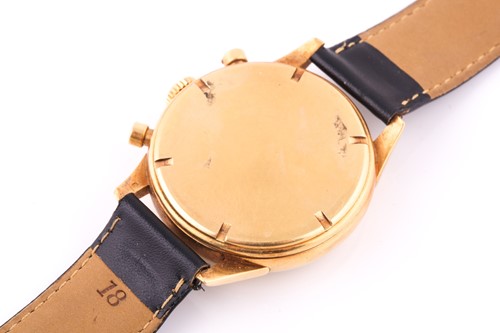 Lot 739 - A gentleman's 18k yellow gold Longines Flyback...