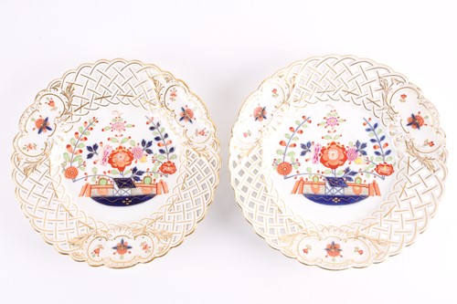 Lot 306 - A pair of Meissen porcelain cabinet plates,...