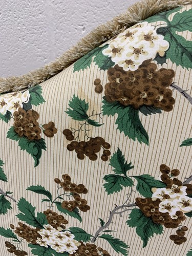 Lot 10 - A pair of floral chintz upholstered serpentine...
