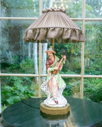 Lot 11 - An early 20th century Continental porcelain...
