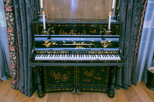 Lot 46 - A late 19th century French black chinoiserie...