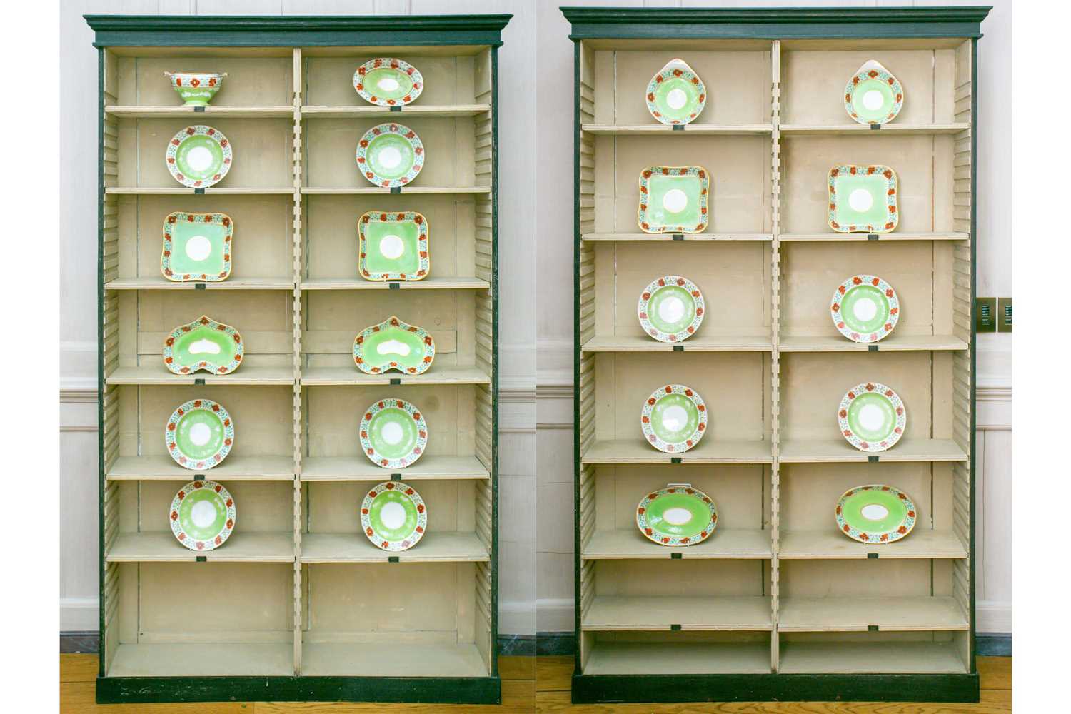 Lot 9 - An early 19th century English porcelain...