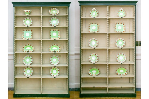 Lot 9 - An early 19th century English porcelain...