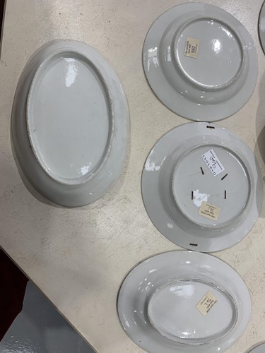 Lot 9 - An early 19th century English porcelain...