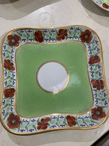 Lot 9 - An early 19th century English porcelain...