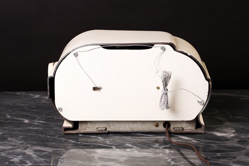 Lot 237 - A vintage Belmont 'The Rabbit' bakelite radio,...