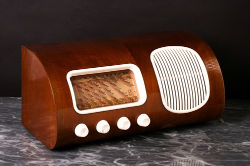 Lot 277 - A Bang & Olufsen 'Jet 505' series 3 vintage...