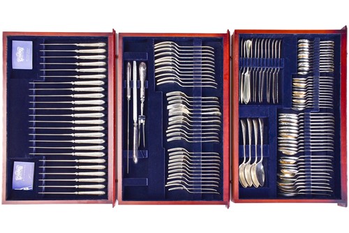 Lot 371 - A canteen of "Old English" pattern silver...