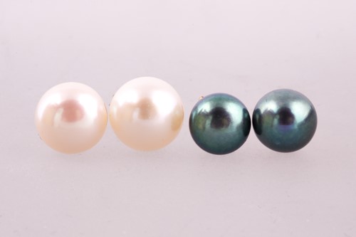 Lot 217 - Two pairs of freshwater pearl earrings, one...