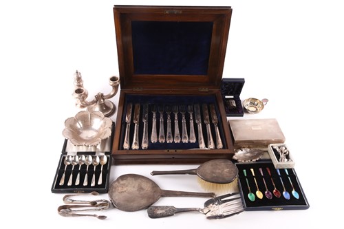 Lot 368 - A collection of silver, to include a set of...