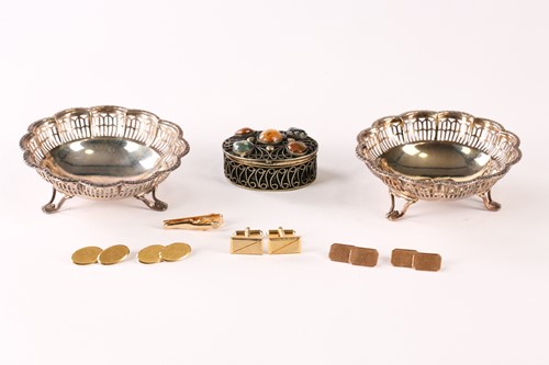 Lot 152 - A pair of early 20th century 18ct yellow gold...