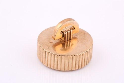 Lot 249 - A Cartier 9ct gold pill box, London 1943, the...