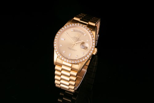 Lot 552 - A 36mm Rolex Day-Date in 18ct yellow gold with...