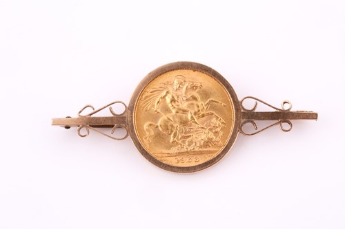 Lot 309 - A 1968 full sovereign Elizabeth II Young Head...