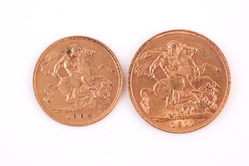 Lot 311 - A lot consisting of a 1911 George V full...