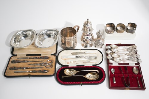 Lot 369 - A quantity of silver, to include a Victorian...