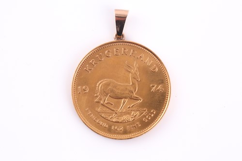 Lot 305 - A 1974 South African gold 1 oz Krugerrand,...