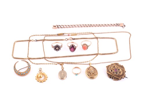 Lot 235 - A small collection of jewellery, comprising a...
