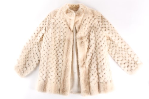 Lot 318 - A Victor Mendelski ladies mink short coat,...