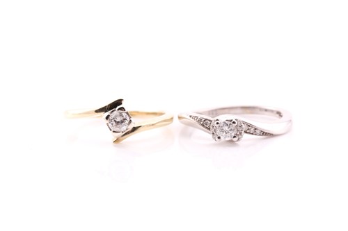 Lot 382 - A single stone diamond ring; the round...