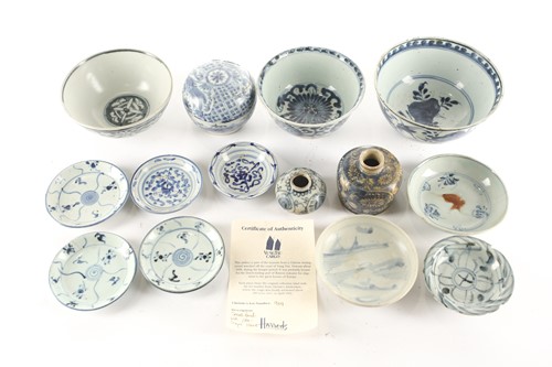 Lot 151 - A small Vung Tau Cargo dished saucer, Qing,...