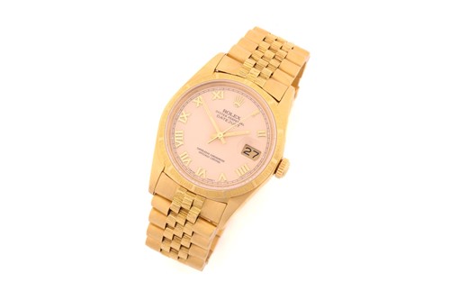 Lot 393 - A Rolex Datejust 36mm automatic in18ct yellow...