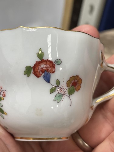 Lot 525 - Large Meissen "Kakiemon" pattern 755(?)...