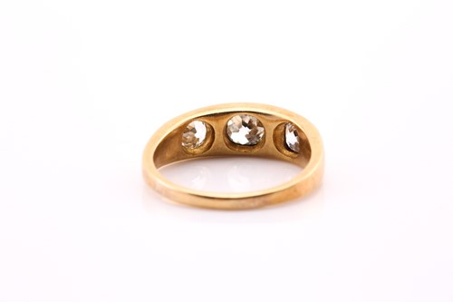Lot 120 - A Victorian three stone diamond ring,...