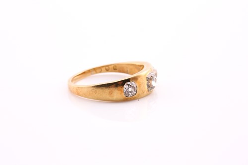 Lot 120 - A Victorian three stone diamond ring,...