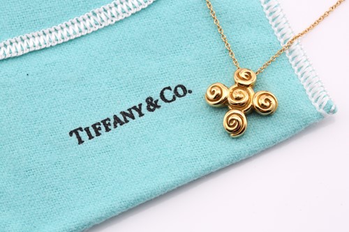 Lot 408 - A Tiffany and Co 18ct yellow gold spiro swirl...