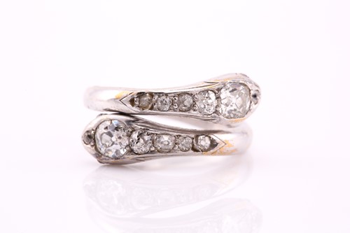 Lot 240 - A Victorian snake ring, the double-headed...