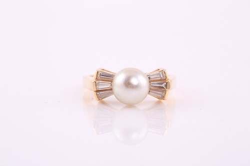 Lot 205 - A pearl and diamond ring, the cultured pearl...