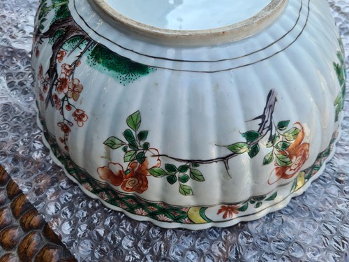 Lot 136 - A Chinese porcelain famille verte oval bowl,...
