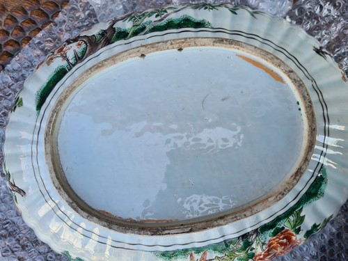 Lot 136 - A Chinese porcelain famille verte oval bowl,...