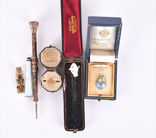 Lot 504 - A Victorian 9ct gold propelling pencil...