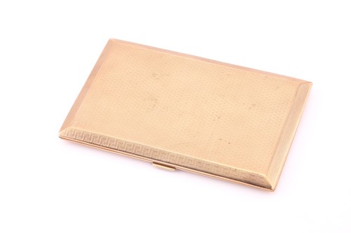 Lot 433 - A 9ct gold cigarette case with engine turned...