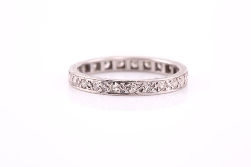 Lot 91 - An Art Deco diamond eternity ring, consisting...
