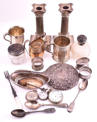 Lot 534 - A collection of silver and silver plate to...