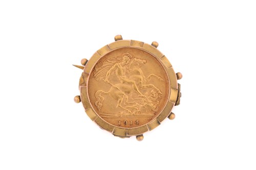 Lot 63 - A George V half sovereign, 1914, in yellow...
