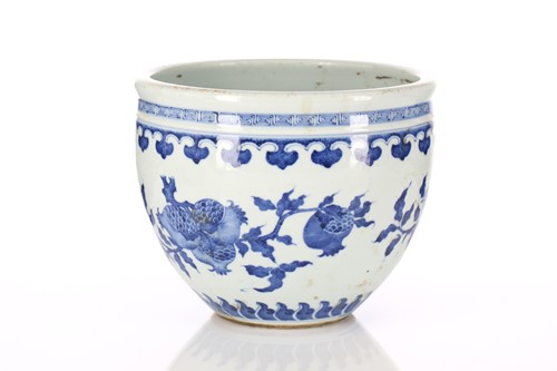 Lot 125 - A Chinese porcelain jardiniere, painted with...