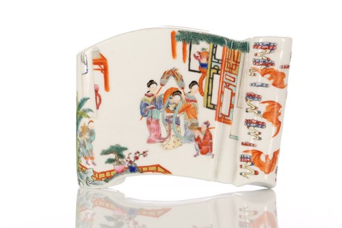 Lot 87 - A Chinese porcelain famille rose wall vase,...